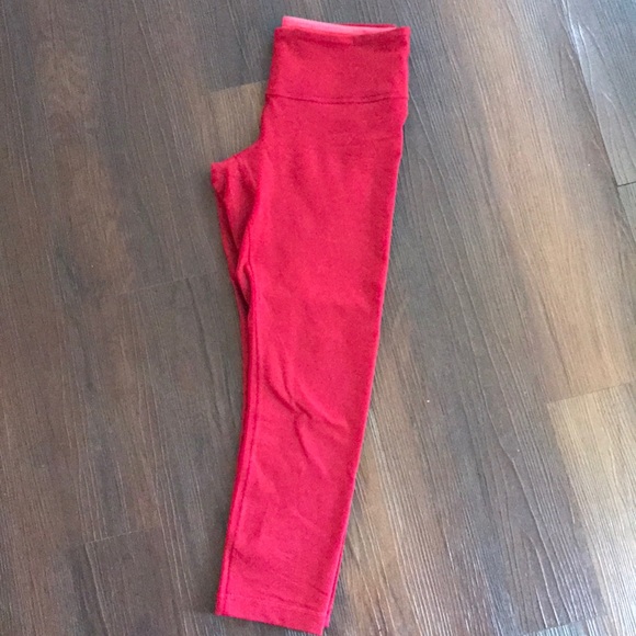 Lululemon red WU crops - Picture 2 of 5